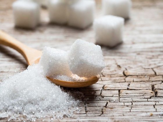 К чему рассыпают сахар