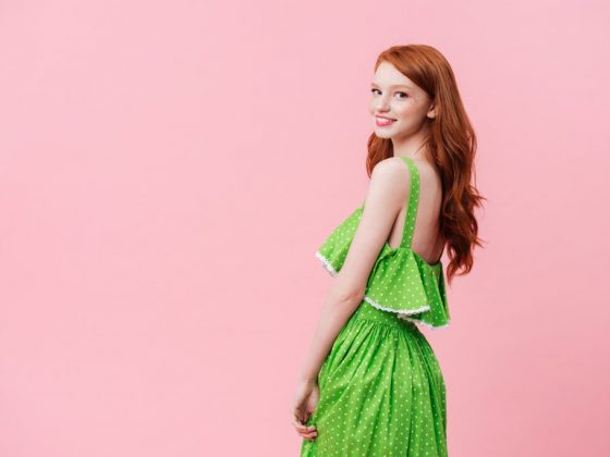 Платье зеленое вязаное